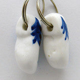 Holland Clogs Small Delft Ceramic Key Ring - OktoberfestHaus.com
 - 3